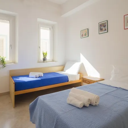 Apartment Is Femminas 25 - Fronte Mare